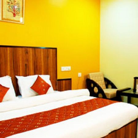 Didi Hotel Лакхнау Экстерьер фото